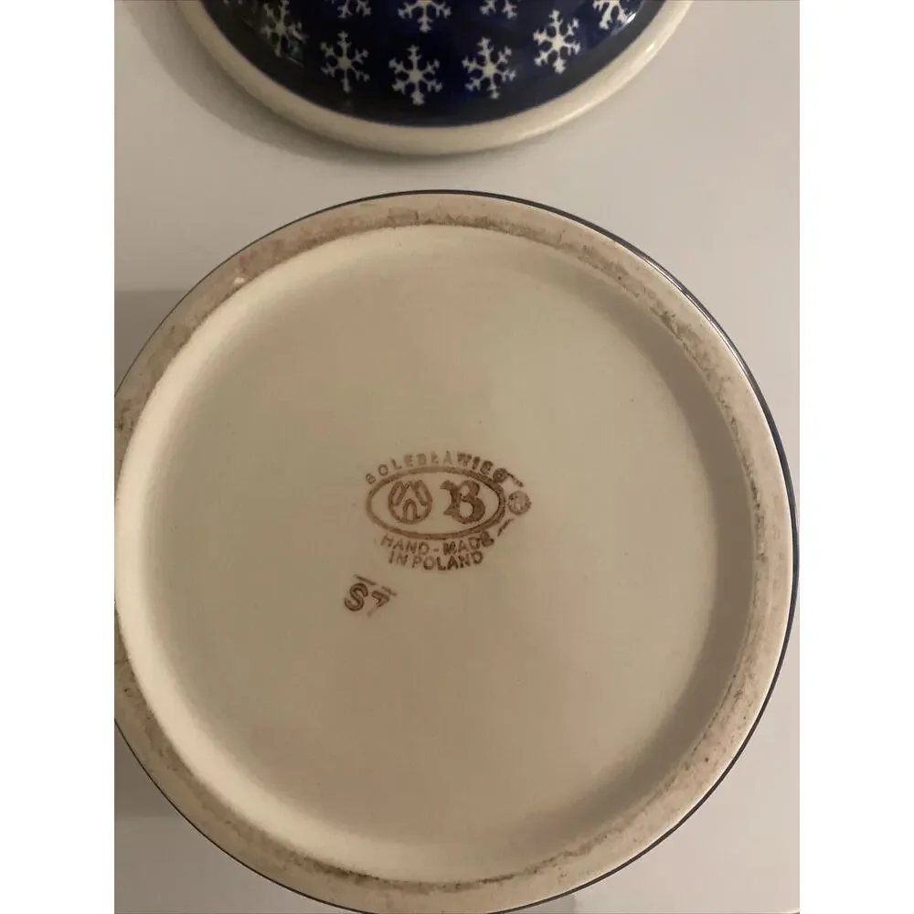 Boleslawiec Polish Pottery Cobalt Blue Ivory Snowflake Stoneware Casserole Lid
